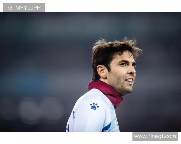 足球明星卡卡的风采与魅力展现了足球的激情与优雅