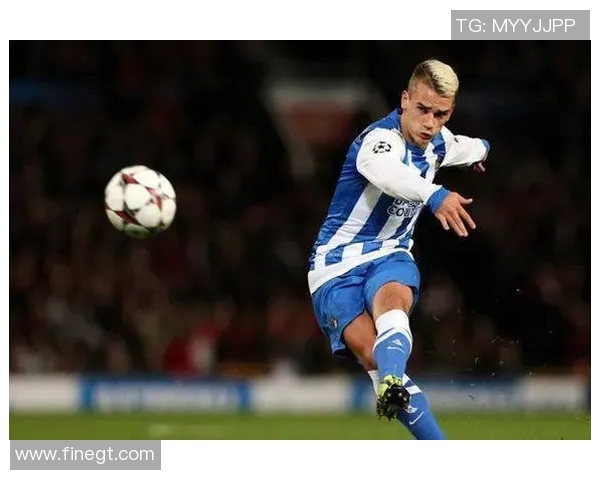 四岁男孩梦想成为足球明星的成长故事与奋斗历程